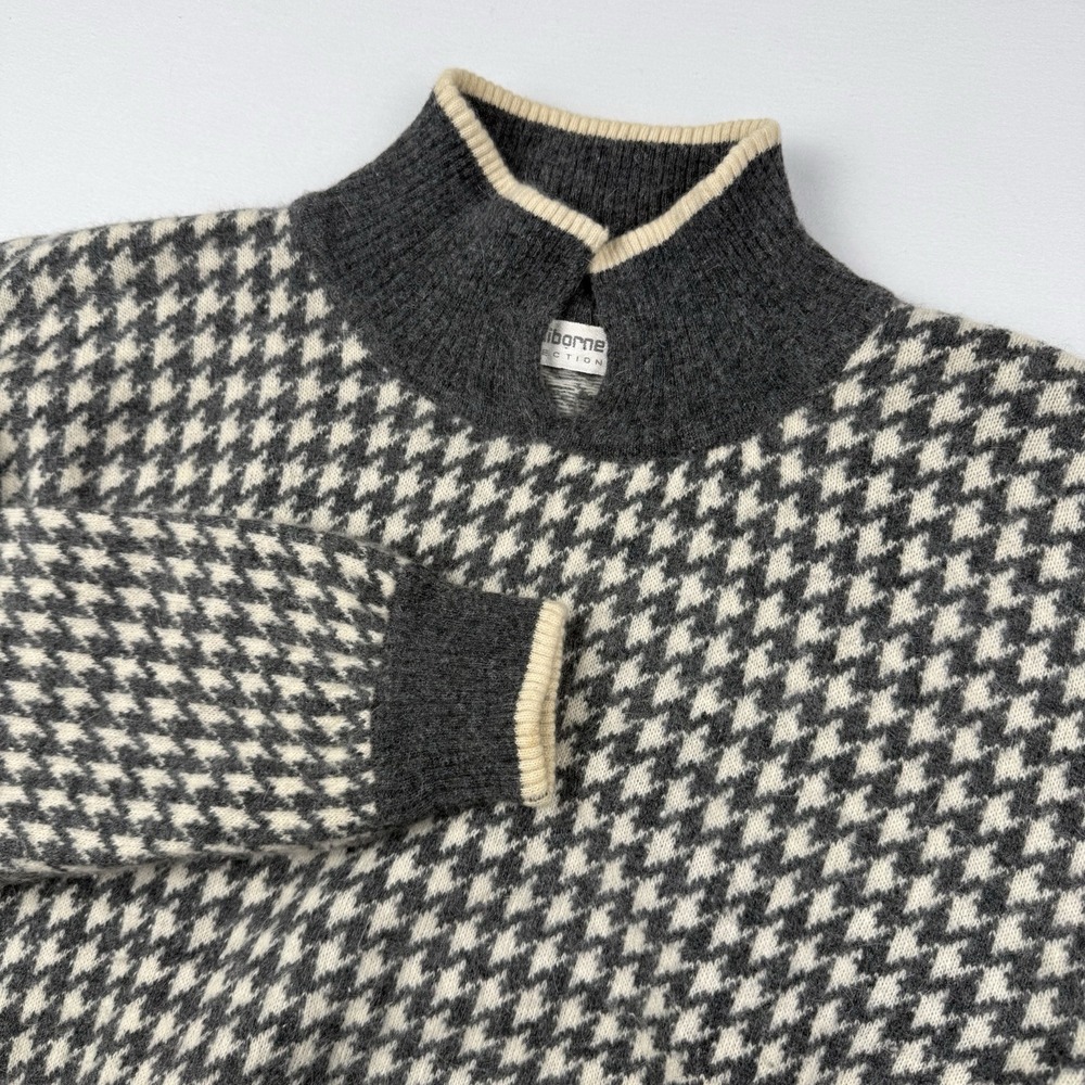Liz Claiborne Woman's Petite Lambswool And Cashmere Houndstooth Cardigan Sweater